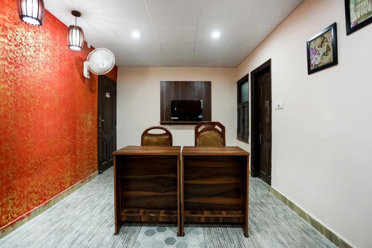 Oyo 72993 Hotel The Gold Faridabad Exterior photo