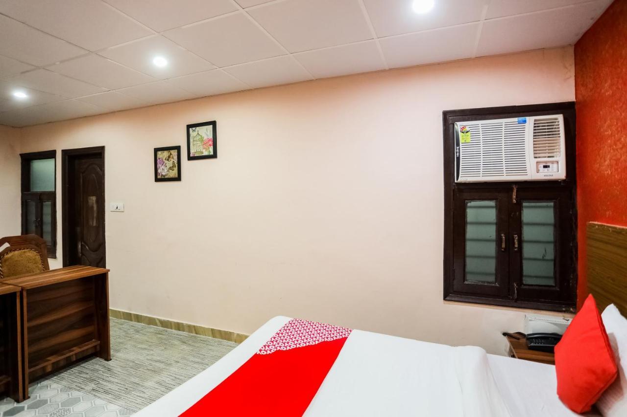 Oyo 72993 Hotel The Gold Faridabad Exterior photo
