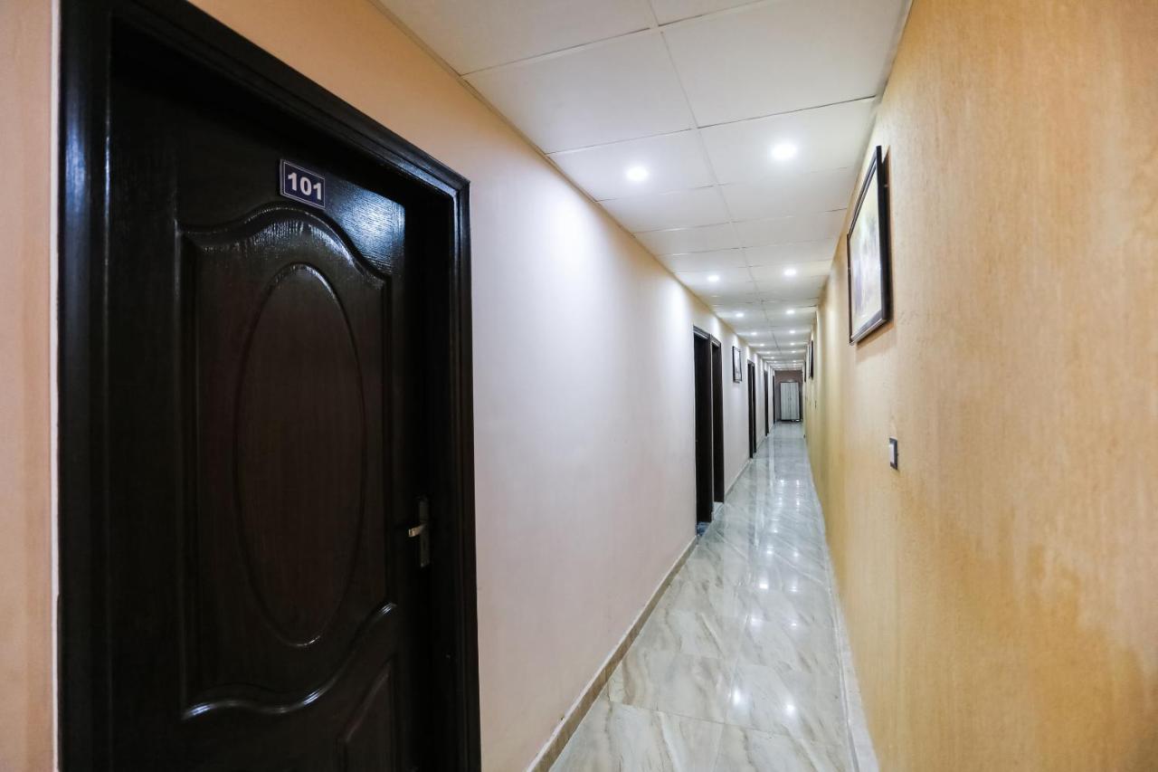 Oyo 72993 Hotel The Gold Faridabad Exterior photo